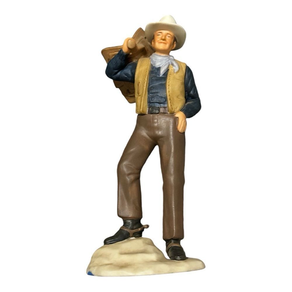 Avon Images of Hollywood John Wayne 1940s Movie “Dark Command 1985 Avon Figurine